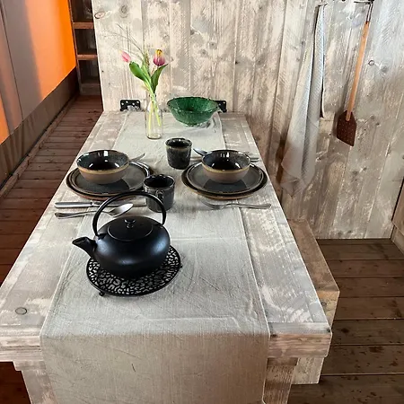 Oda ve Kahvaltı In De Hei