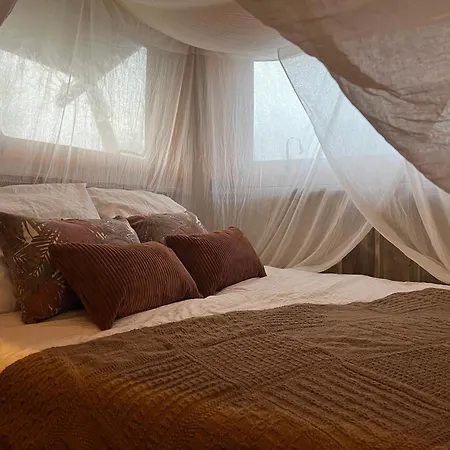 Bed & Breakfast In De Hei 4*