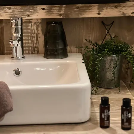 Oda ve Kahvaltı In De Hei